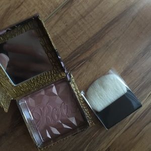 Benefit blush Rockateur Brand new!